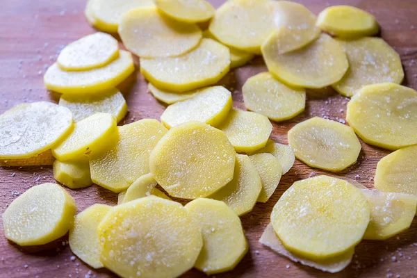 Prato de batata cozinhar — Fotografia de Stock