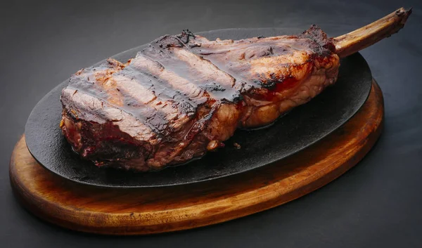 Carne assada muito grande — Fotografia de Stock