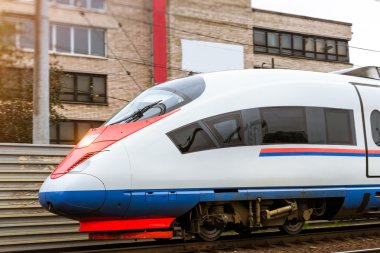 Yüksek hızlı elektrikli tren