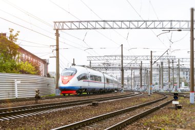 Yüksek hızlı elektrikli tren Sapsan