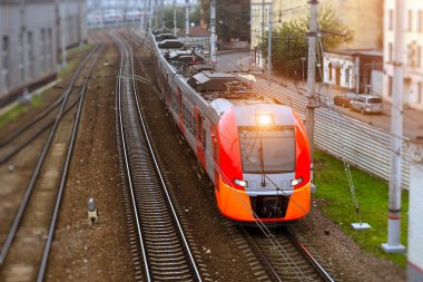 Yüksek hızlı elektrikli tren, demiryolu