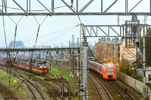 Elektrischer Hochgeschwindigkeitszug lastochka, Russische Eisenbahn — Stockfoto