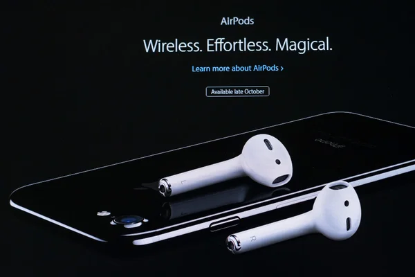 IPhone 7 на сайте Apple Computers — стоковое фото