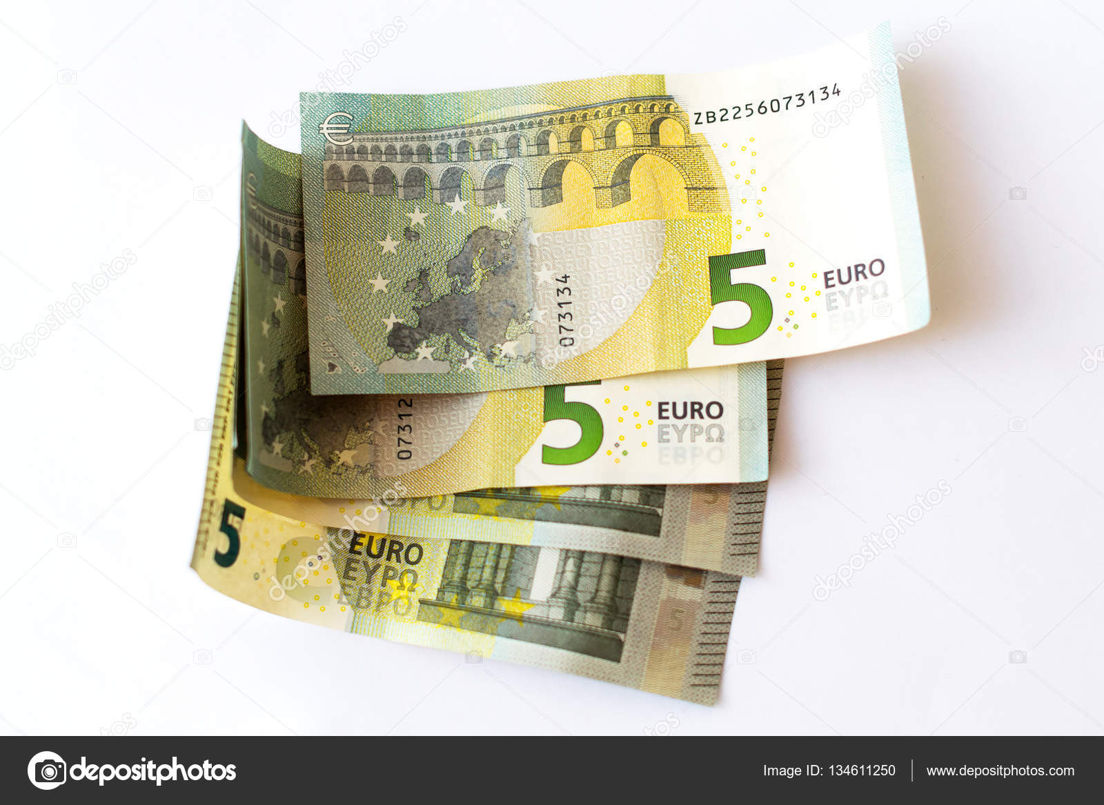 5 欧元纸币——图库图片© chasdesign #134611250