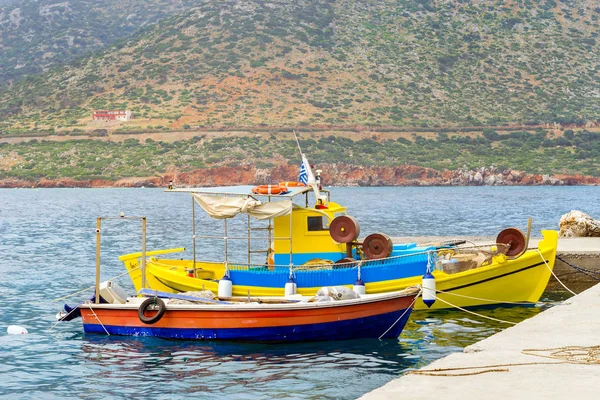 Vissershaven met boten in Bali, Crete — Stockfoto