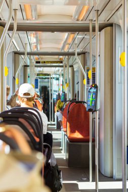 Helsinki modern yeşil tramvay