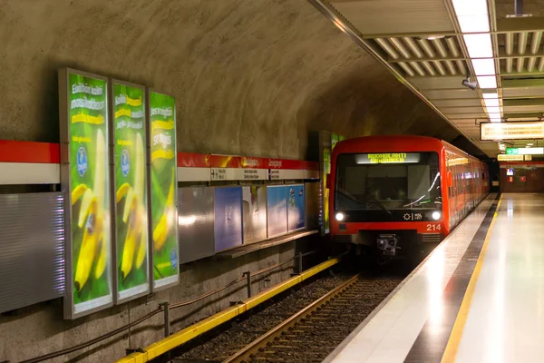 Estação de metrô em Helsínquia — Fotografia de Stock