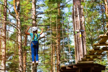 Kız aşırı ip Park menteşeli izinde