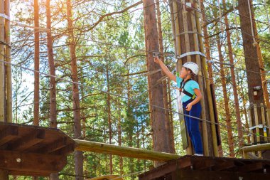 Kız aşırı ip Park menteşeli izinde
