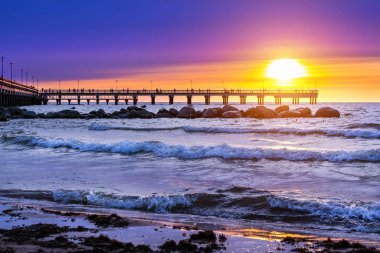 İskele denize uzanır. Palanga, Litvanya