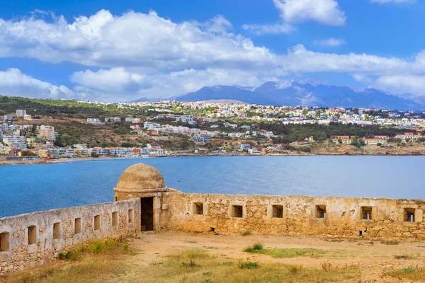 De Griekse architectuur Resort in Rethymno, Crete — Stockfoto