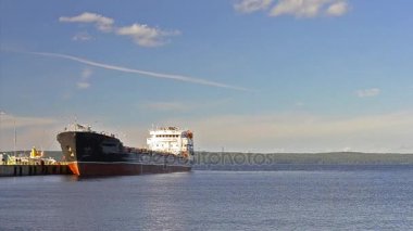 Kargo mavna iskele, Onega Gölü, Petrozavodsk demirleyen
