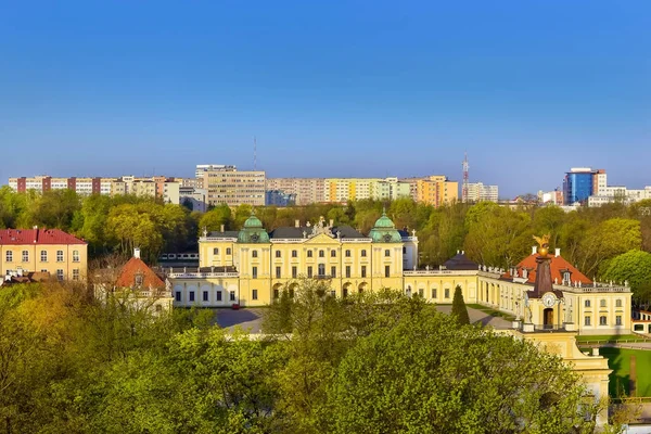 Palacio Branicki y Universidad Médica. Bialystok. — Foto de Stock