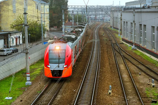 Comboio elétrico de alta velocidade, estação ferroviária, Rússia — Fotografia de Stock