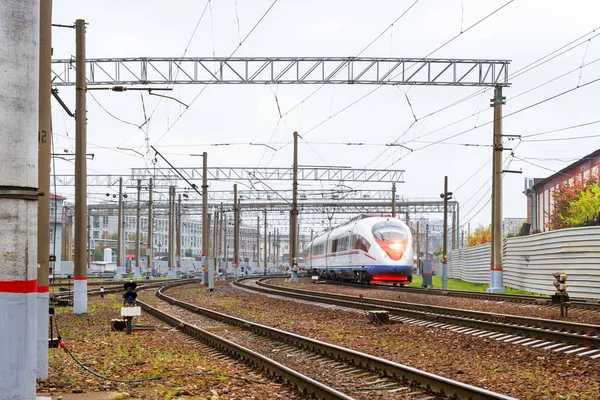 高速ハイブリッド電気鉄道、ロシア — ストック写真