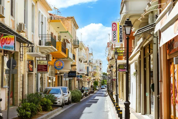 Arquitectura de la ciudad turística Rethymno, Grecia Creta — Foto de Stock