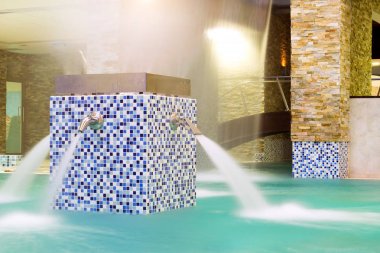 Su Masaj, akış su Havuzu. Spa rahatlatıcı