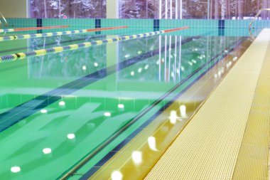 Tur havuzu işaretli şeritli. Boş Yüzme Havuzu