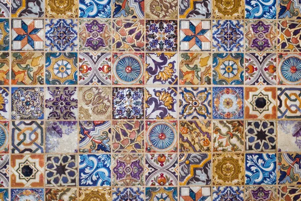 Traditionele Europese keramische mozaïek tegel patroon — Stockfoto