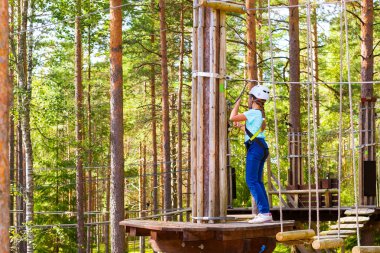 Kız aşırı ip Park menteşeli izinde