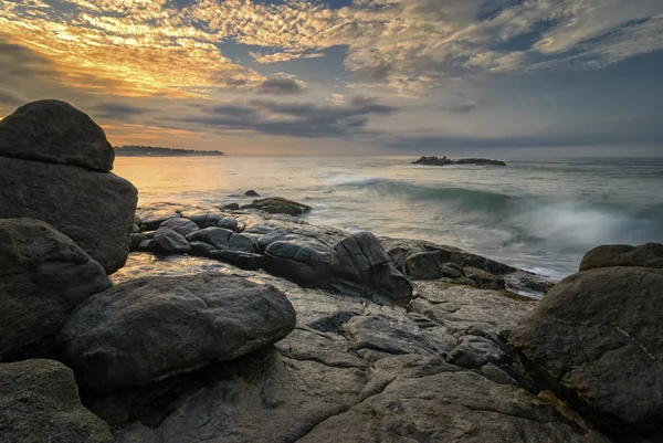 Coast of the Indian Ocean - Sri Lanka. — Stock Photo, Image