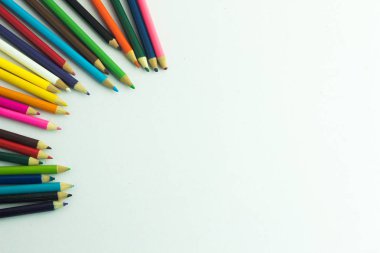 Whtie arka planda, educat izole kopya alanı kalemle renk