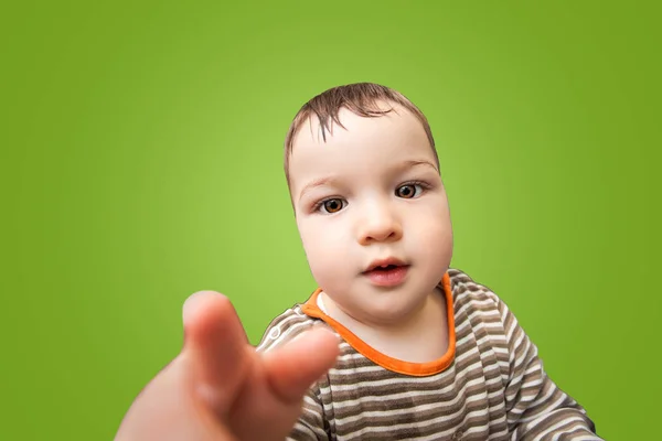 Pequeno bebê com grandes olhos — Fotografia de Stock