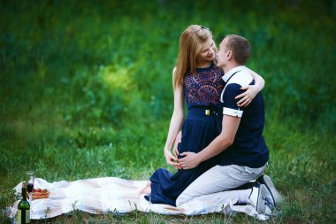 ormanda piknik severler