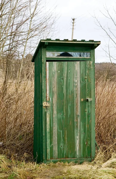 Green outdoor toilet — Stock Photo, Image