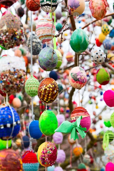 Decoração de Páscoa de ovos coloridos — Fotografia de Stock