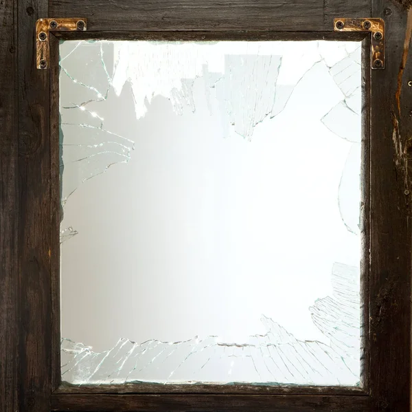 壊れた窓のガラス — ストック写真