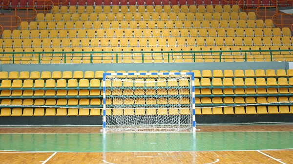 Campo sportivo con cancelli per pallamano o calcetto . — Foto Stock