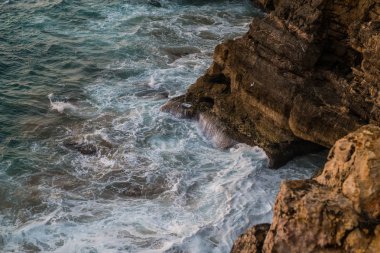Portekiz - uçurumlarda frenleme dalgalar