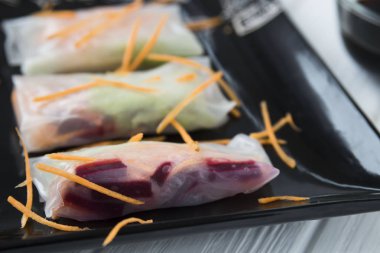 sağlıklı snack Asya böreği sebze, Balık ve pirinç ile erişte