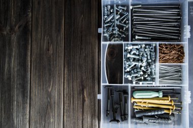 Deli, çivi ve vida için ev yöneticisinin civatalar,