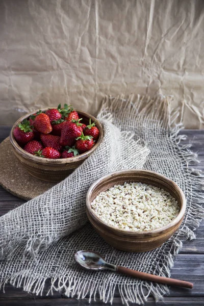Çocuklar ve yetişkinler için sağlıklı sağlıklı kahvaltı yaz veya bahar