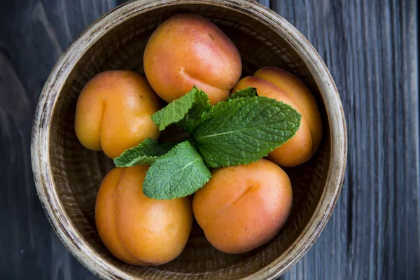 Frutas de primavera y verano: comida saludable — Foto de Stock