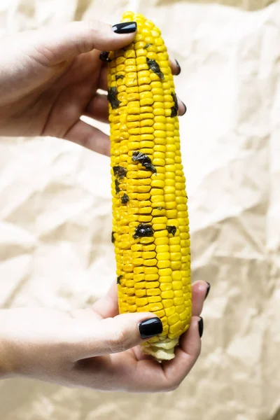 Yaz vejetaryen tabağı, ızgara veya fırında pişmiş