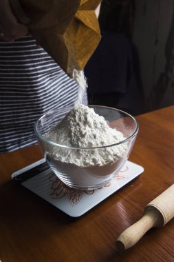 Ev yapımı ekmek bütün aile için pişirme