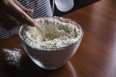 Ev yapımı ekmek bütün aile için pişirme