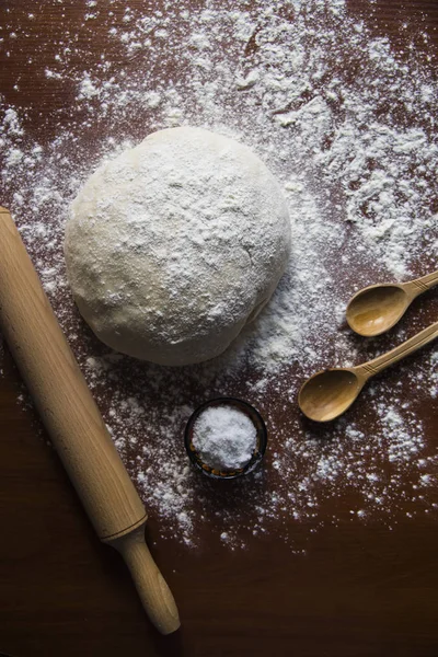 Hornear pan casero para toda la familia — Foto de Stock