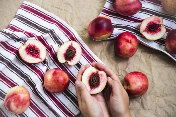 Skörd av frukt för vintern - bevarande — Stockfoto