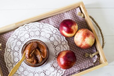 Kış için - koruma meyve hasat