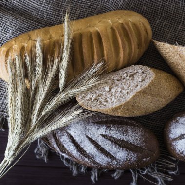 Buğday ve çavdar unundan ekmek - hasat