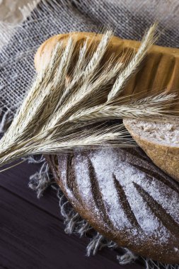 Buğday ve çavdar unundan ekmek - hasat