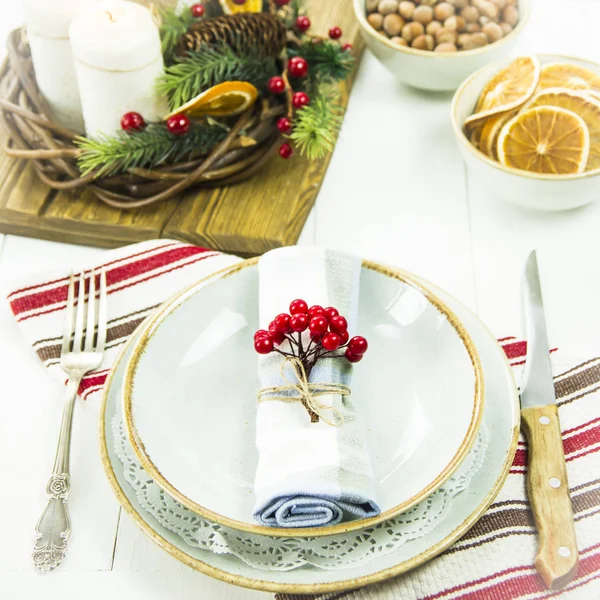 Decoração de Natal mesa festiva para duas pessoas — Fotografia de Stock