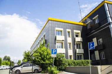 yayalar ve arabalar için bir kentsel ortamda geliştirme