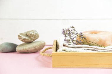 bedeniniz ve rahatlama için aksesuarlar için bakmakta Tema