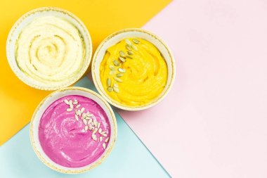 parlak vegan atıştırmalık sebze ve nohut