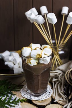 tatlı kış içki kavramı - marshmallow ile kakao